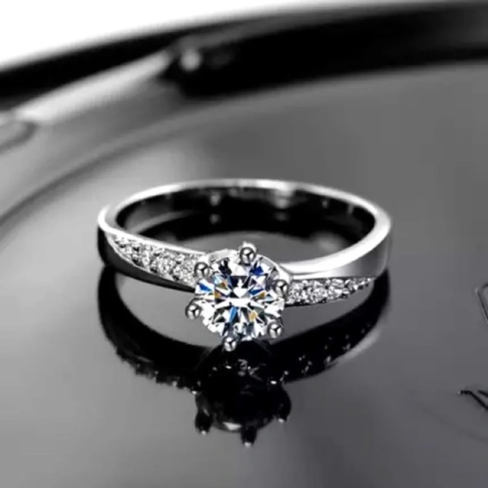 NEW Fashion Sterling Silver Shiny Zircon Ring